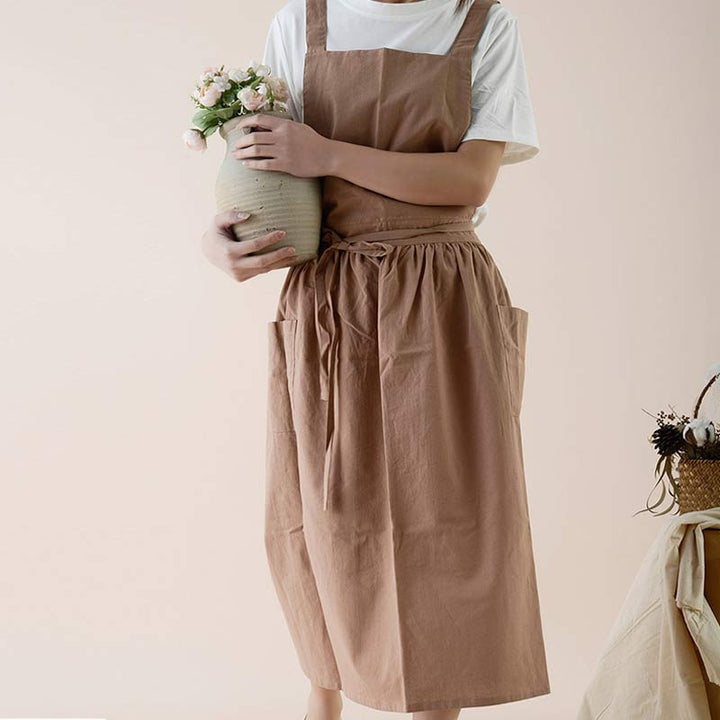 BowLift | Waterproof Cotton Apron with Convenient Pockets - ChefMate