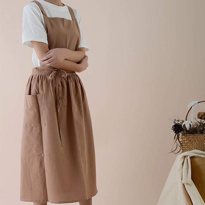 BowLift | Waterproof Cotton Apron with Convenient Pockets - ChefMate