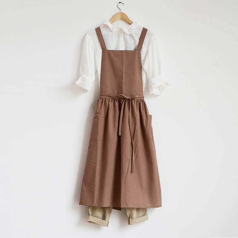 BowLift | Waterproof Cotton Apron with Convenient Pockets - ChefMate