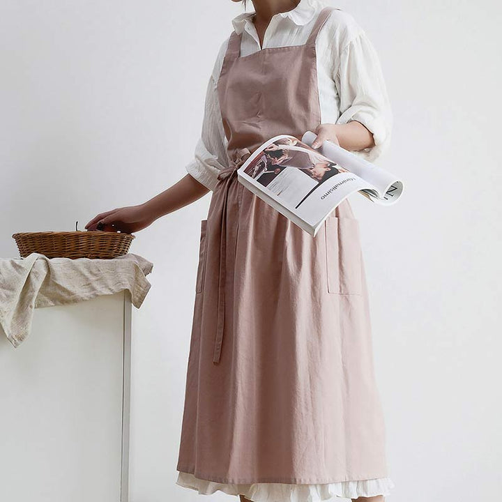 BowLift | Waterproof Cotton Apron with Convenient Pockets - ChefMate