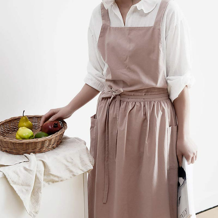 BowLift | Waterproof Cotton Apron with Convenient Pockets - ChefMate