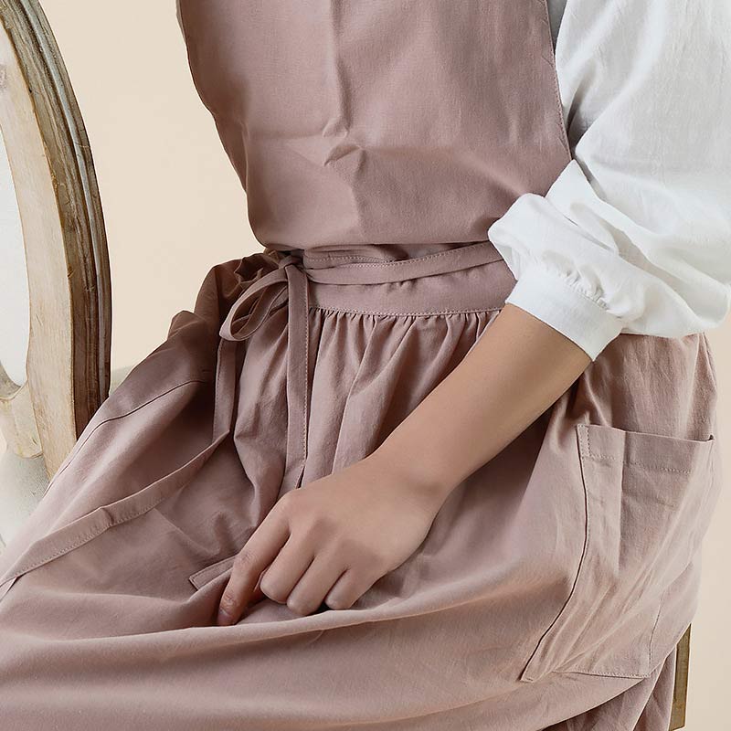 BowLift | Waterproof Cotton Apron with Handy Pockets - ChefMate