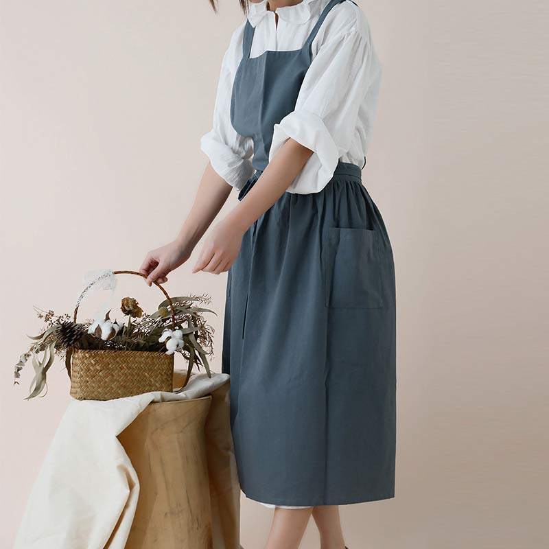 BowLift | Waterproof Cotton Apron with Handy Pockets - ChefMate