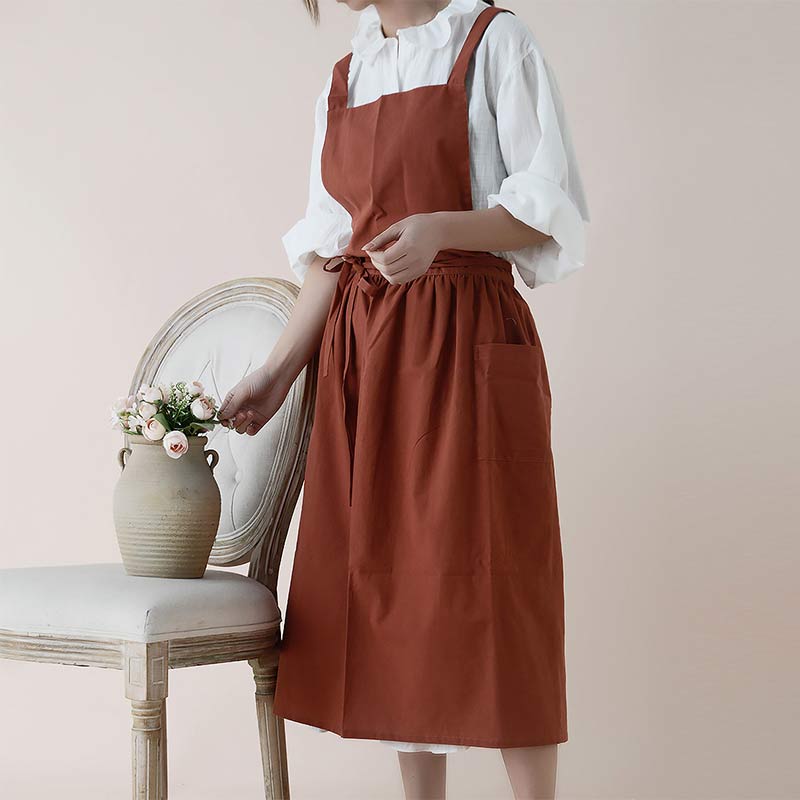 BowLift | Waterproof Cotton Apron with Handy Pockets - ChefMate