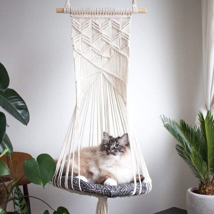 BowLift | Macrame Wall Hanging Cat Bed