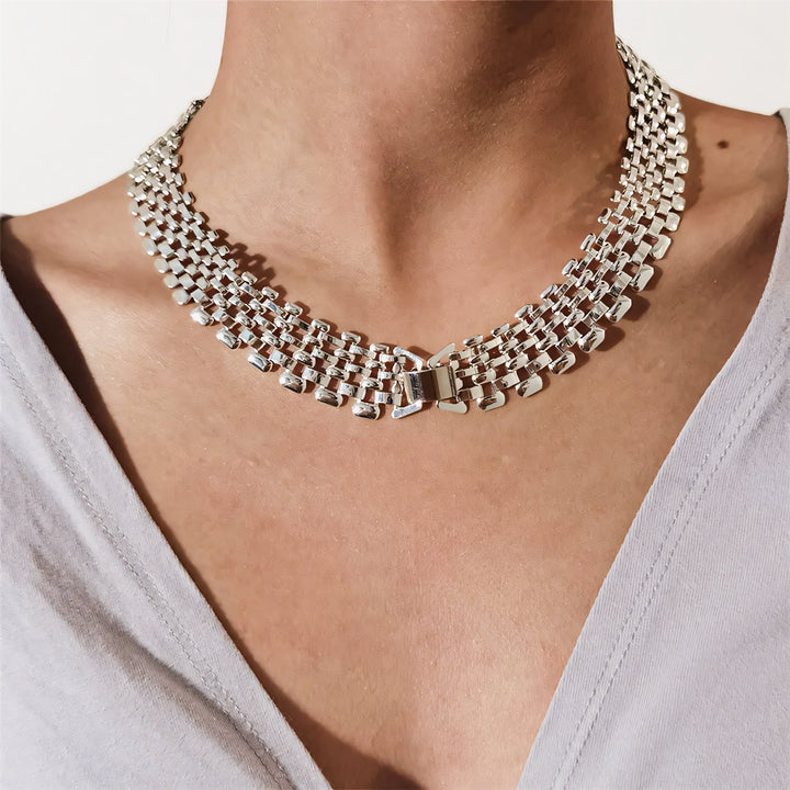 BowLift | Wide Flow Flat Chain Choker Necklace