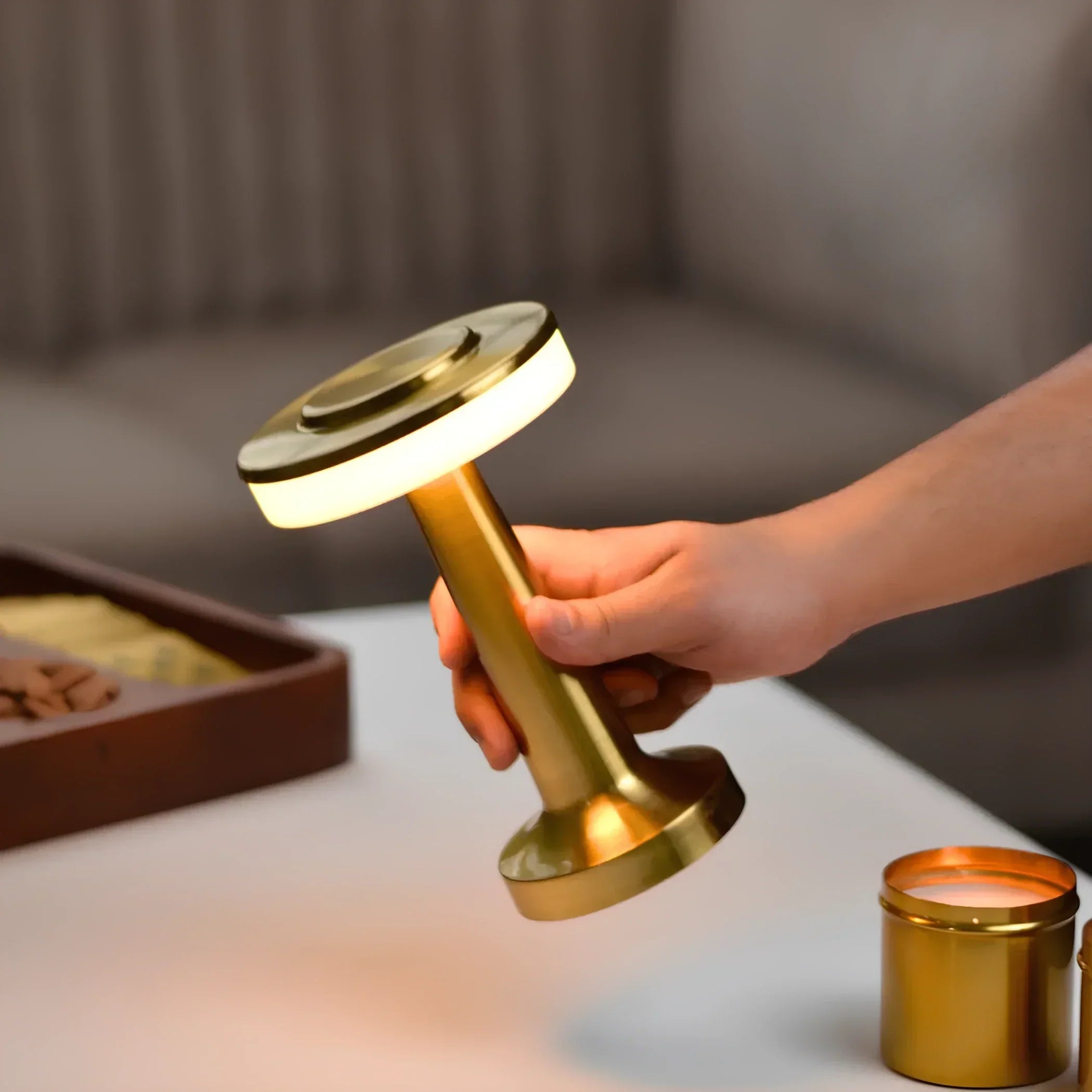 BowLift | Wireless Retro Table Lamp - LumiBar
