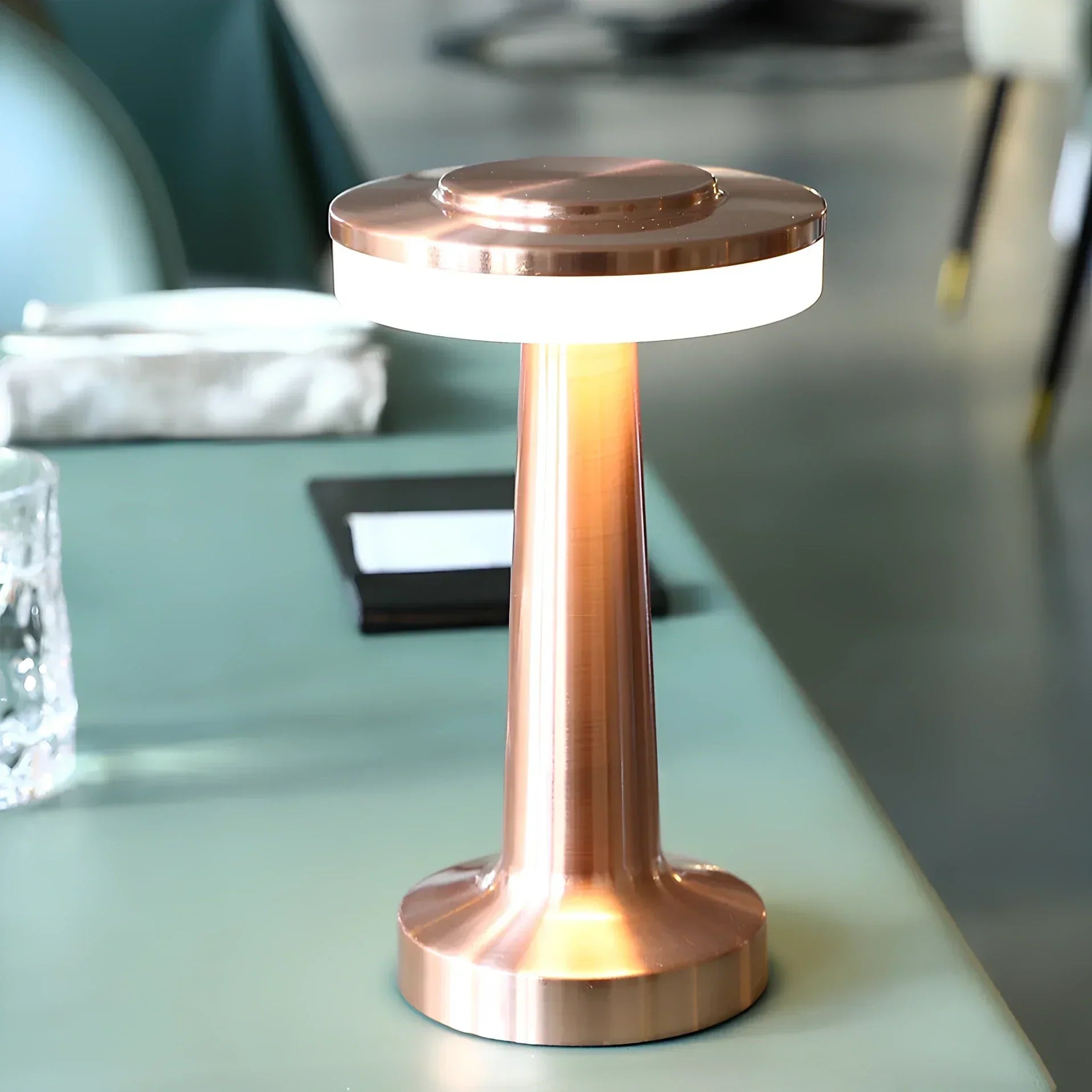 BowLift | Wireless Retro Table Lamp - LumiBar
