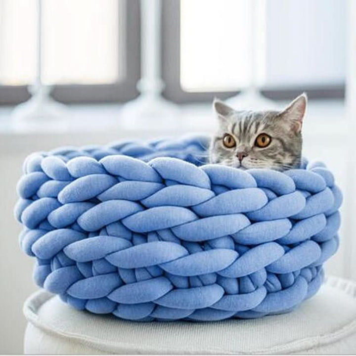 BowLift | Soft wool basket for pets with supportive edge shape