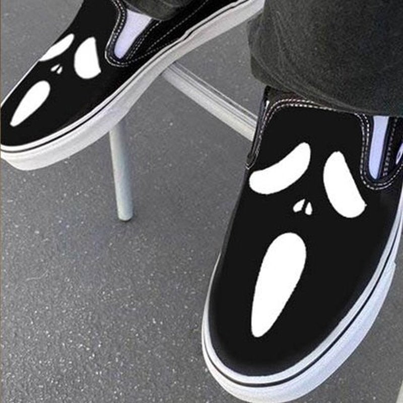 BowLift | Casual slip-ons made of canvas with skull