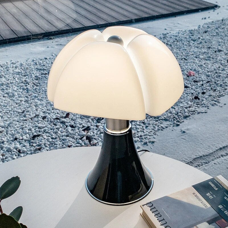 BowLift | Stylish Flower Table Lamp – Fleur