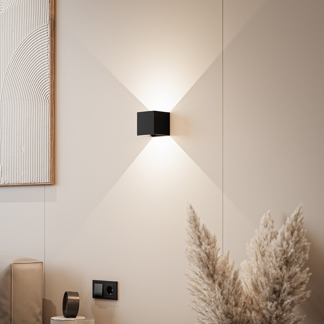 BowLift | Elegant LED wall lamp with atmospheric, warm light